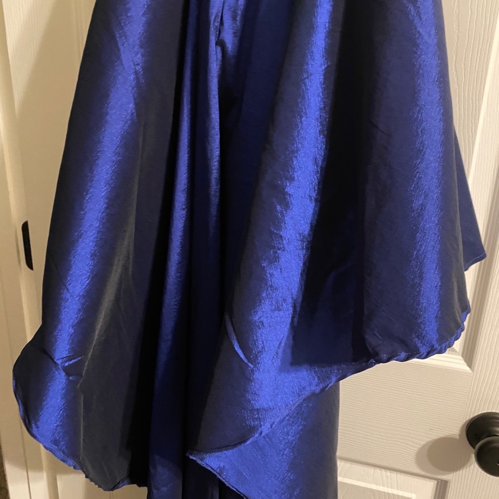 Dress - Picture 4 of 7